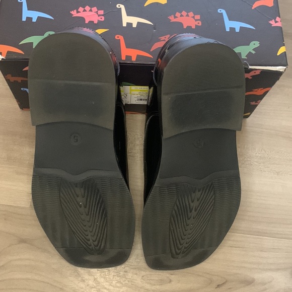 Easy Strider black dress shoe with buckle size 5 boys - Picture 5 of 6